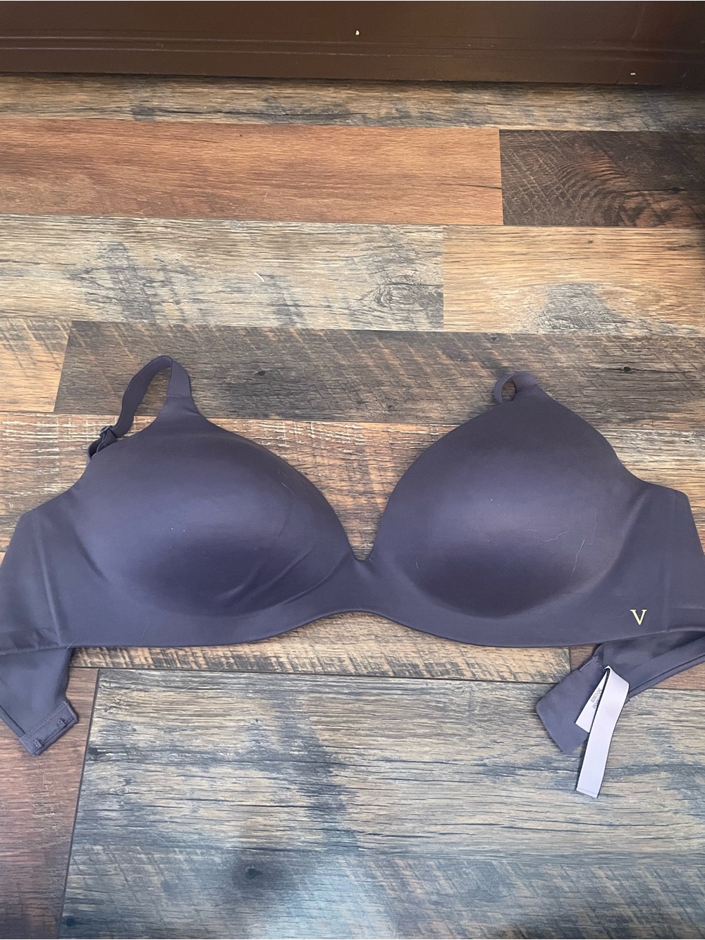 Victoria's Secret Purple T-Shirt Bra with Gold V Detail